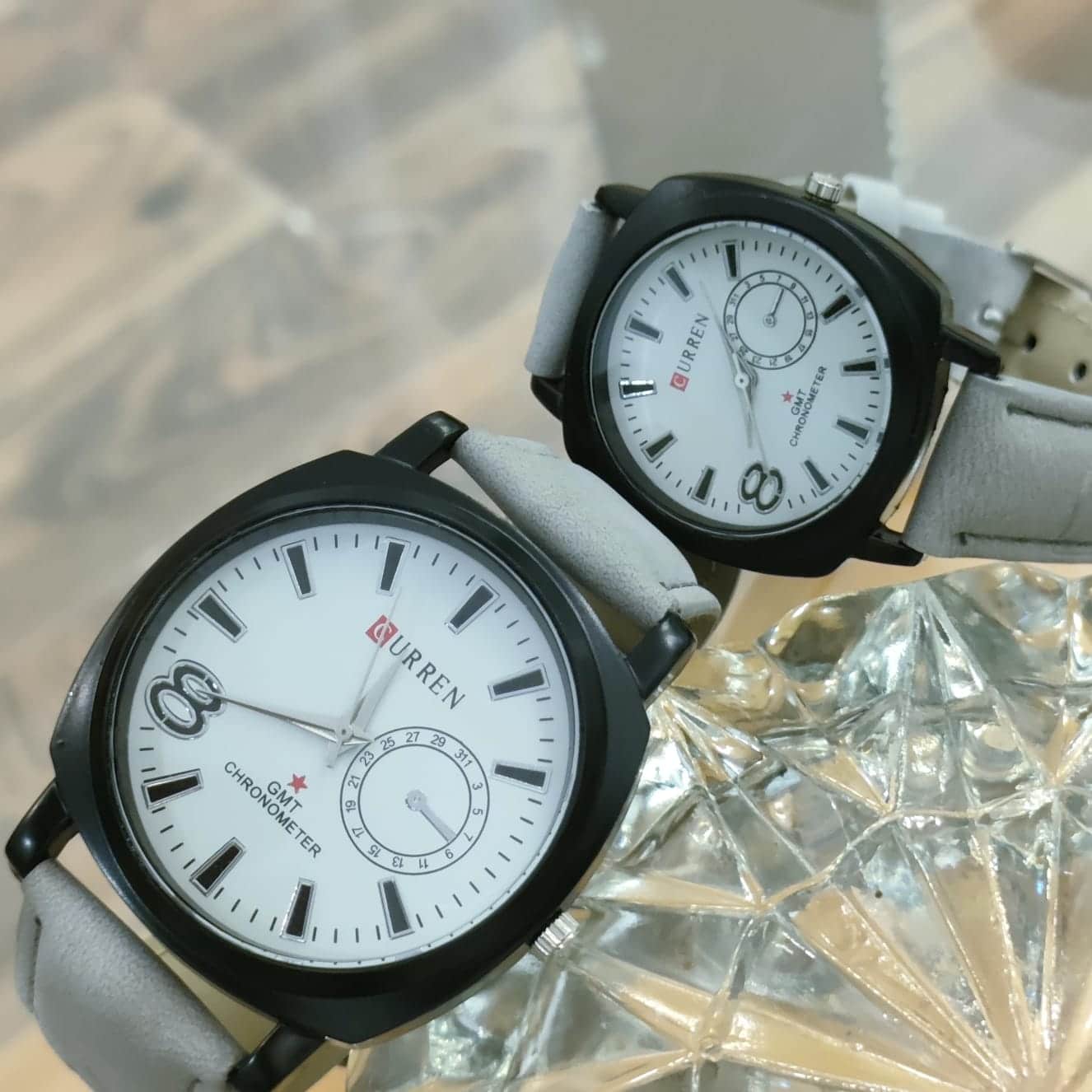 C.U.R.R.E.N Leather Straps Beautiful Couple Watch - RF-334