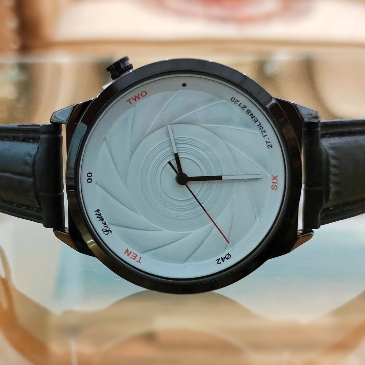 Trendy Design Black Leather Straps Watch - RP-662