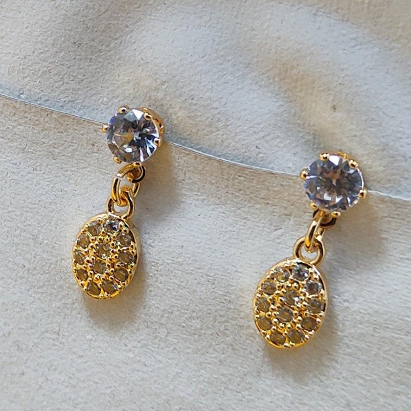 Beautiful Sparkling Stone Golden Earrings for Girls/Women - zebaishjewellers