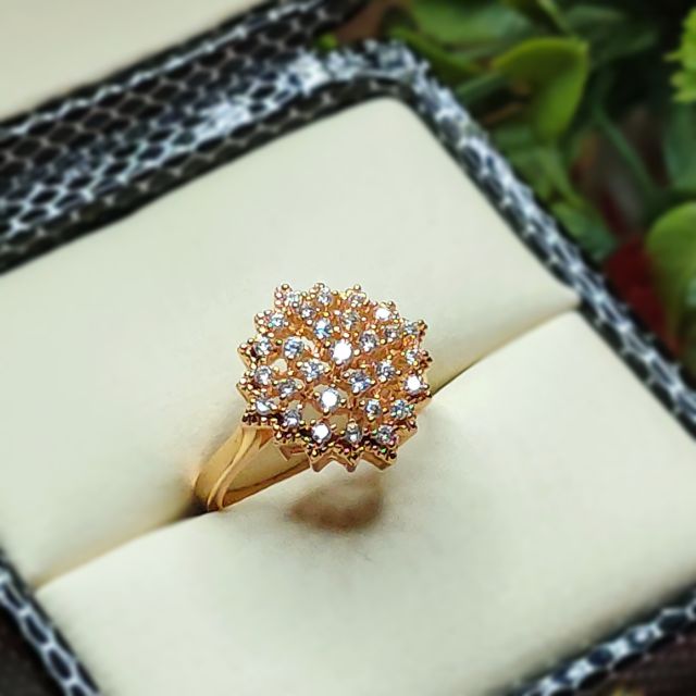 Novel Design Brilliant Cubic Zircon Flower Ring for Girls/Women
