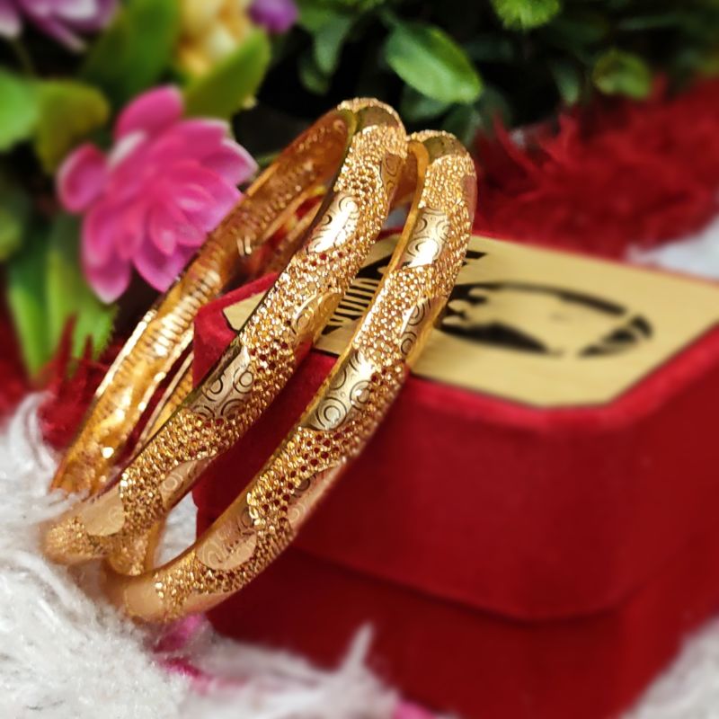 Pair of Stylish Gold Plated Bangles for Girls/Women